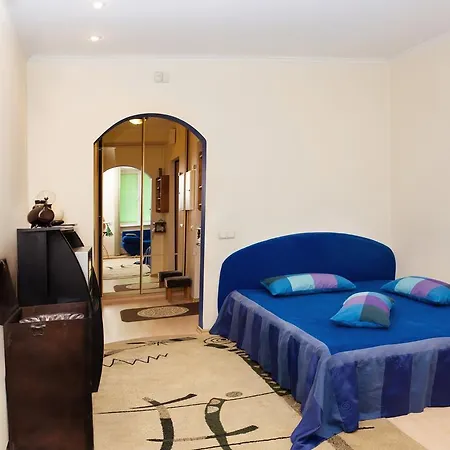On Chicherina 4 Apartment *